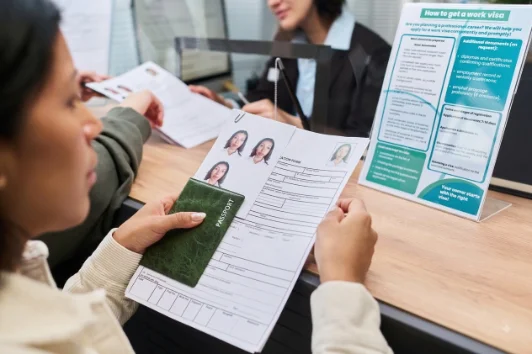 Pasaporte y documentación para trámite de visa